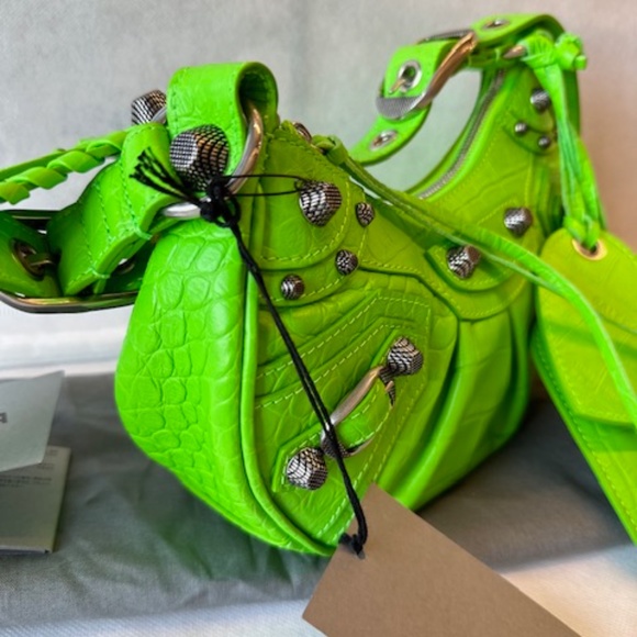 Brand new Balenciaga XS Le Cagole Croc Embossed - Picture 3 of 6